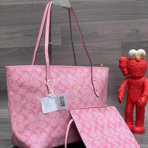 COACH Pink City Tote Bag – Elegant Designer Women’s Handbag