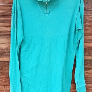 green turtle neck long sleeeve sweatshirt