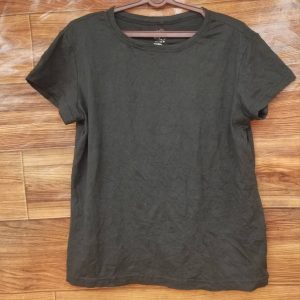 Black Short-Sleeve Crew-Neck Tee